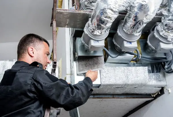 nettoyage de vos conduits d’échangeur d’air par un professionnel